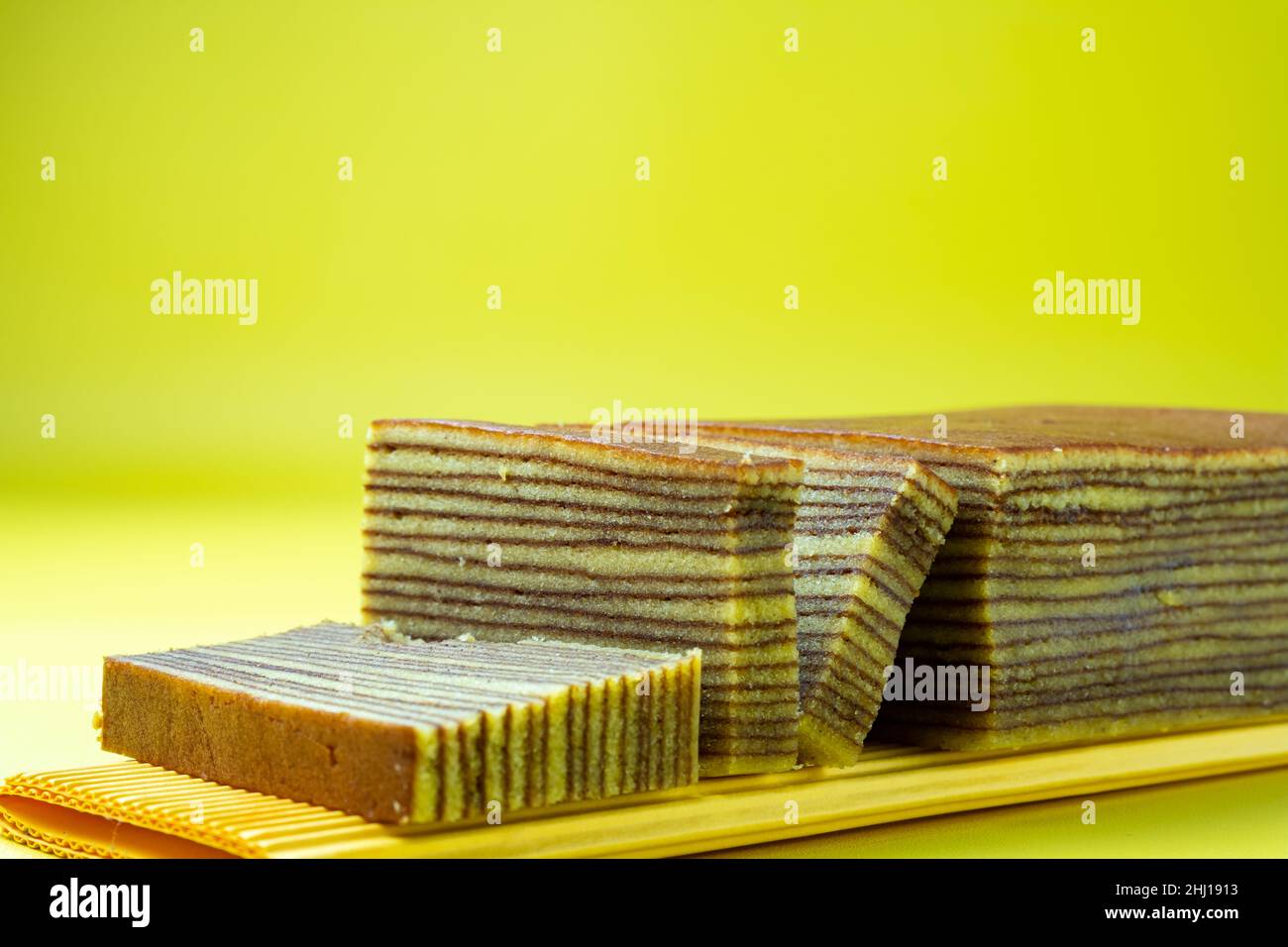 Lapis legit ou spekuk est un type de gâteau traditionnel de l'Indonésie.Habituellement servi pendant la célébration des fêtes religieuses, nouvel an chinois, Banque D'Images