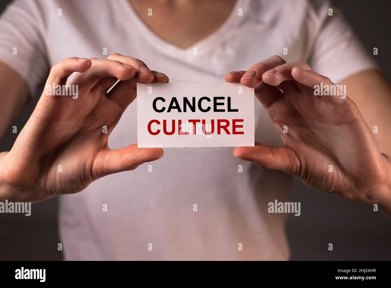 Annuler la culture du texte sur le papier.Nouvelle norme, règles. Banque D'Images