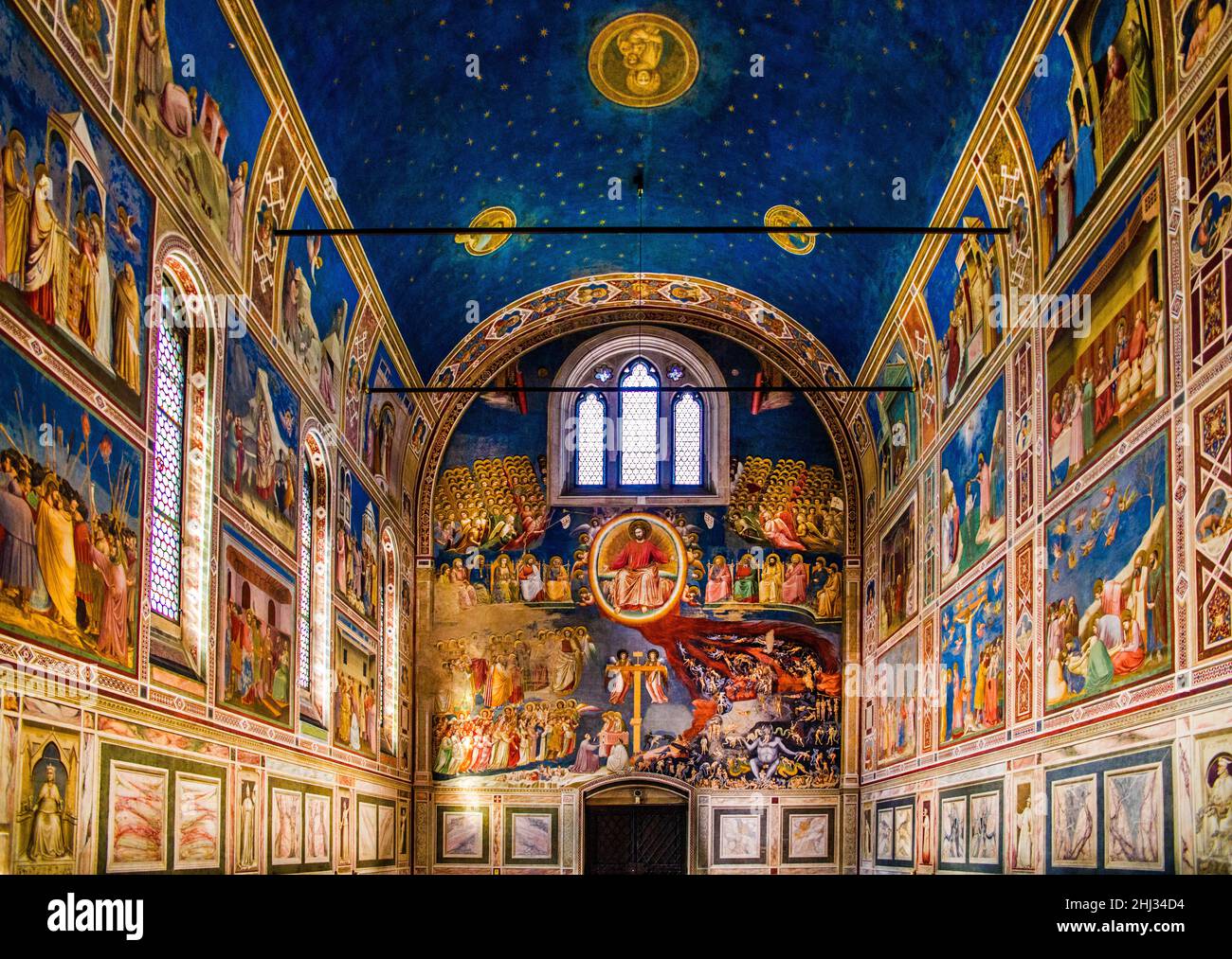 Cappella degli Scrovegni, avec le célèbre cycle de fresques de Giotto,  pionnier de la Renaissance, Padoue, Trésor au coeur de la Vénétie, Italie  Photo Stock - Alamy