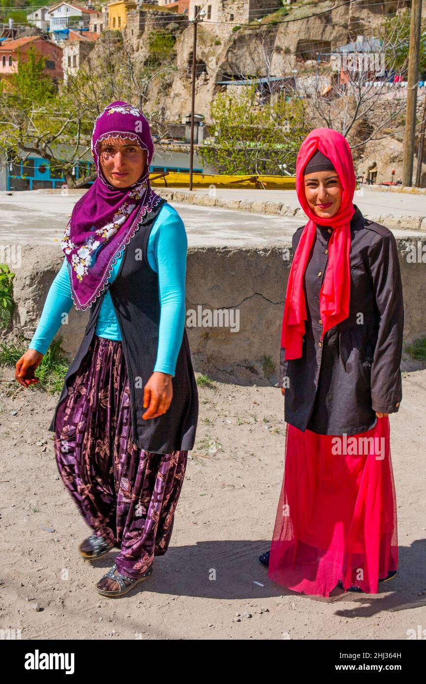 Femmes en costume traditionnel traditionnel, Fête des enfants, Cappadoce, Turquie, Cappadoce,Turquie Banque D'Images