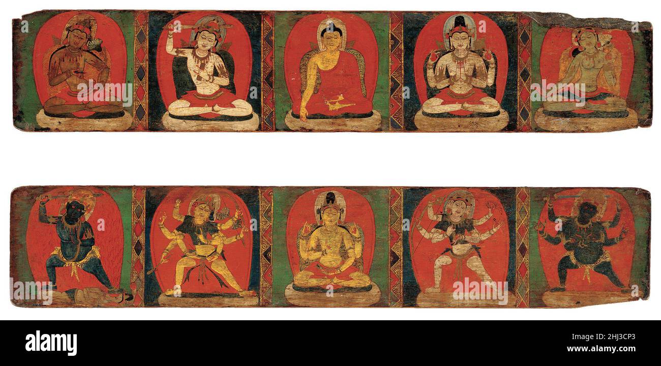 Paire de couvertures de livre avec des divinités bouddhistes ca. Fin 11th siècle Tibet la couverture supérieure montre les divinités bouddhistes les plus importantes de Mahayana: Au centre est le Bouddha atteignant l'illumination; à sa droite sont les bodhisattvas Manjushri et Vajrapani; à sa gauche se trouvent Shadakshari Lokeshvara et Tara.Ensemble, ces divinités représentent l'illumination, la compassion, la méthode et la pratique correctes, et la protection contre le mal du monde.La couverture inférieure, en revanche, illustre de féroces déités protectrices flanquant un bodhisattva central: Achala et Marichi à sa droite, et Mahapratisara et Mahakala à sa gauche.Alth Banque D'Images