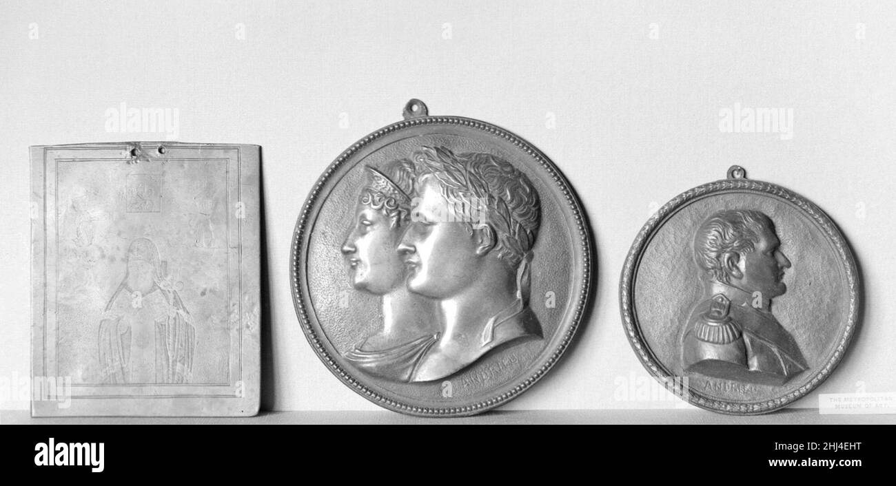 Plaque de médaillon pour célébrer le mariage de Napoléon Bonaparte et de l'archiduchesse Marie-Louise 19th siècle Médaillée : Bertrand Andrieu Français.Plaque de médaillon pour célébrer le mariage de Napoléon Bonaparte et de l'archiduchesse Marie-Louise 190484 artiste: Médaillé: Bertrand Andrieu, français, 1761?1822, plaque de médaillon pour célébrer le mariage de Napoléon Bonaparte et de l'archiduchesse Marie-Louise, 19th siècle, Bronze, fonte, diamètre: 5 in.(12,7 cm).Metropolitan Museum of Art, New York.Don de M. et de Mme Frederick S. Wait, 1907 (07.251.2) Banque D'Images