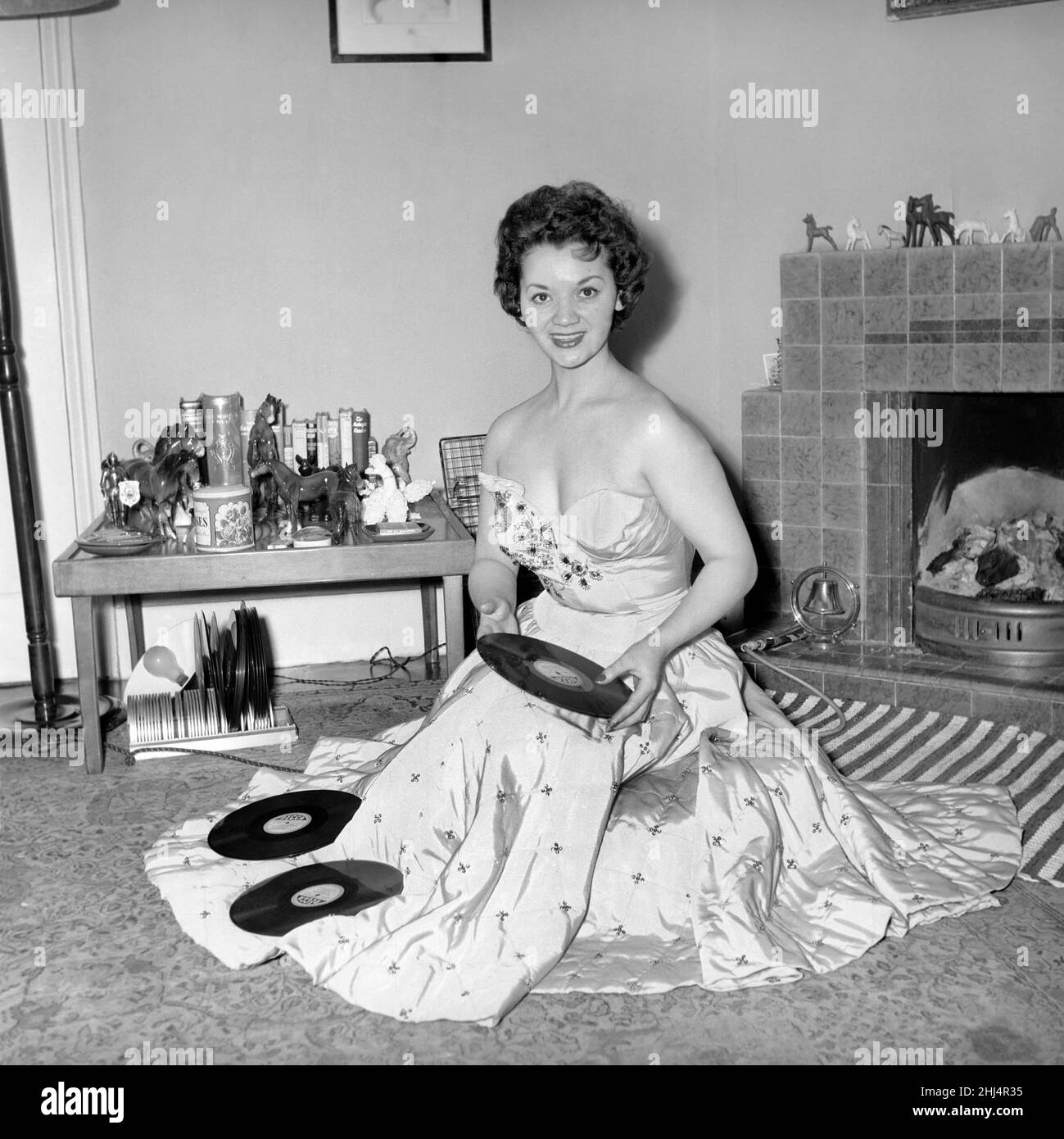 Lita Roza, chanteuse anglaise, photo 1957 Photo Stock - Alamy