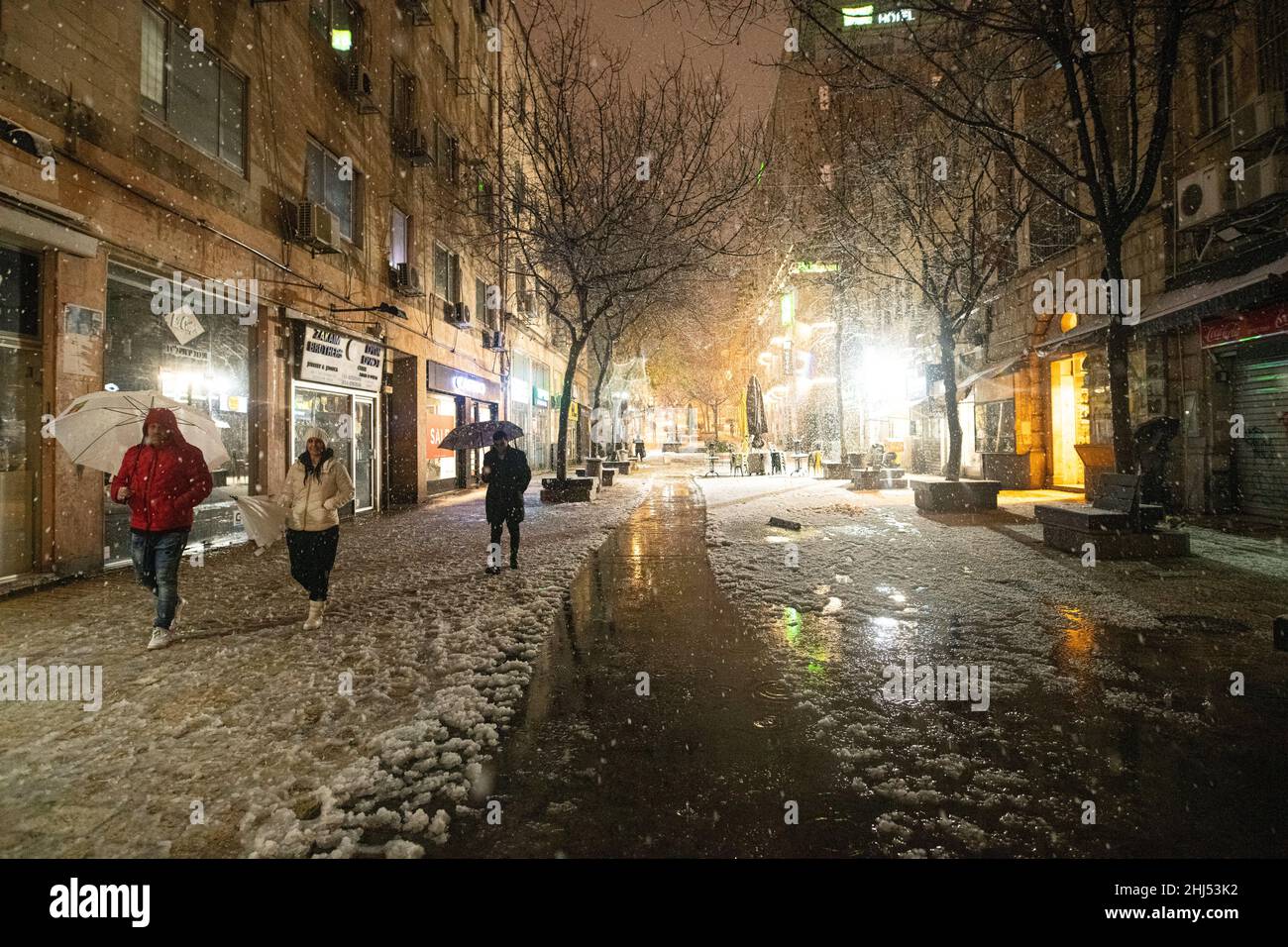 Jérusalem, Israël.26th janvier 2022.Neige à Jérusalem.Neige dans la rue Jaffa.Jérusalem, Israël.Janvier 26th 2022.(Photo de Matan Golan/Sipa USA) crédit: Matan Golan/Alay Live News Banque D'Images