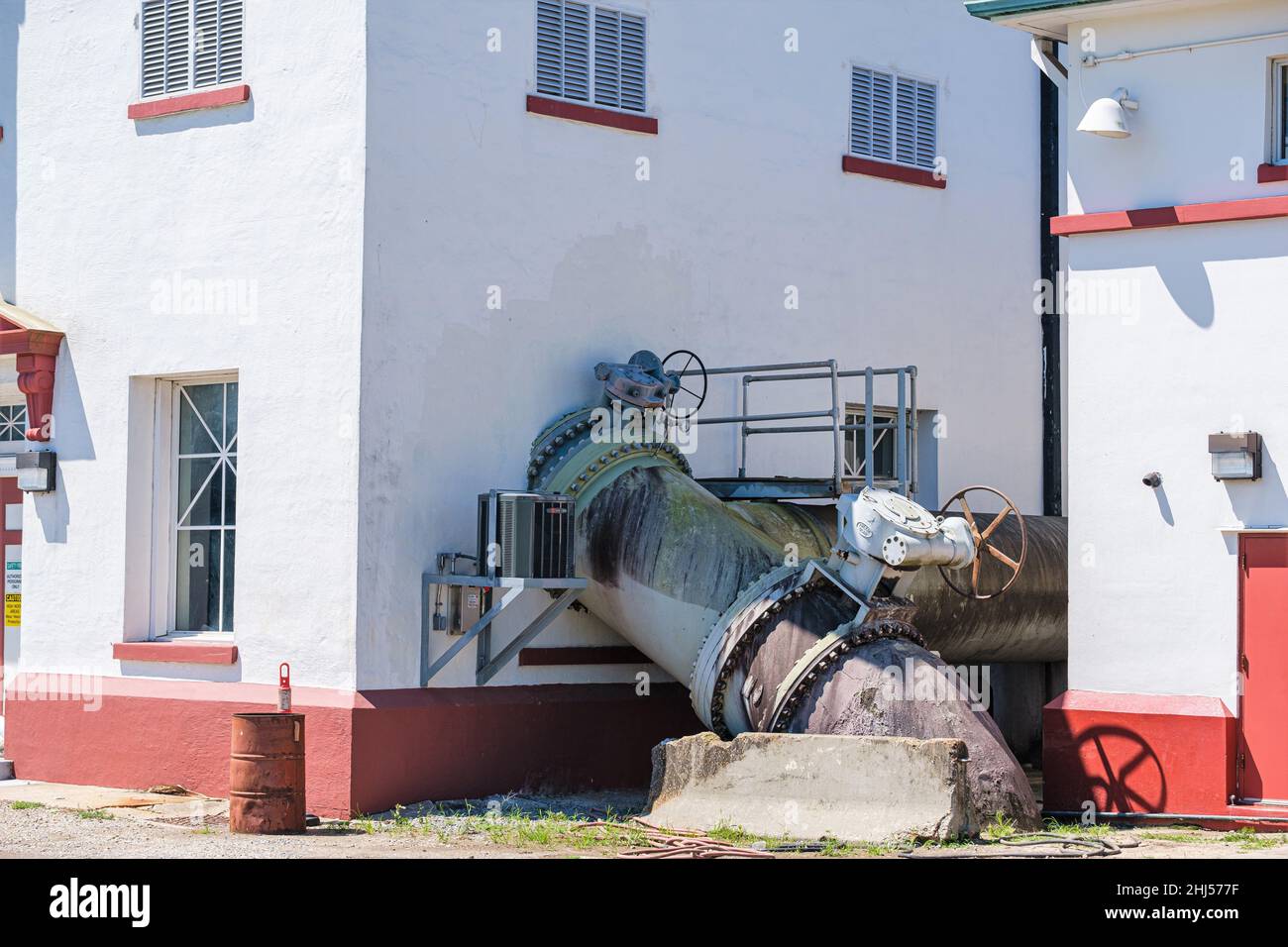 LA NOUVELLE-ORLÉANS, LA, États-Unis - 12 JUIN 2020 : station de pompage de la Nouvelle-Orléans sur Oak Street Banque D'Images