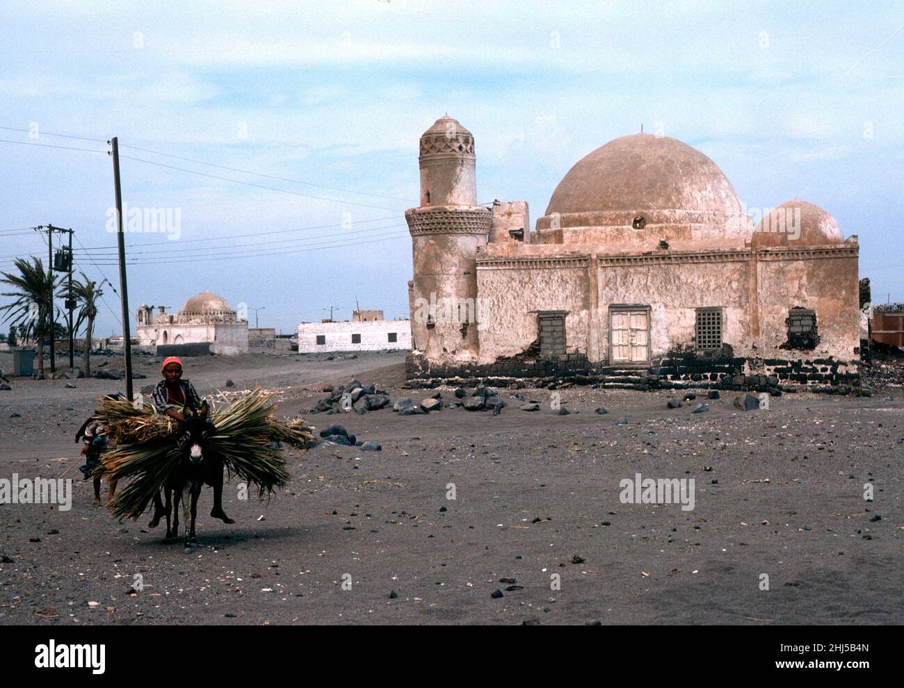 Mosquée de Mocha, ancienne ville portuaire sur la côte de la mer Rouge du Yémen, 1980 Banque D'Images