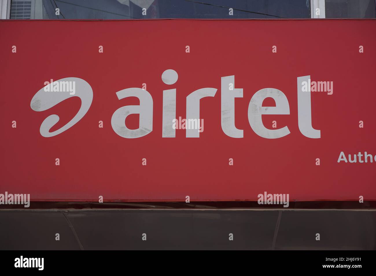 Bharti Airtel Shop avant. Vitrine des distributeurs Airtel. Udaipur Inde - Mai 2020 KUH Banque D'Images