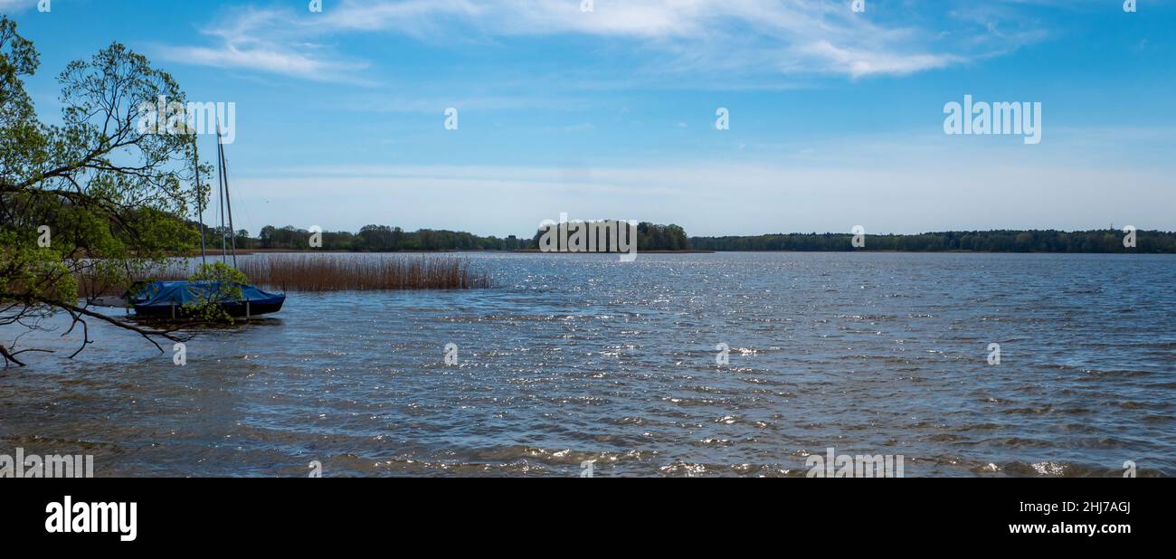 Lac dans le district des lacs de Mecklembourg Banque D'Images