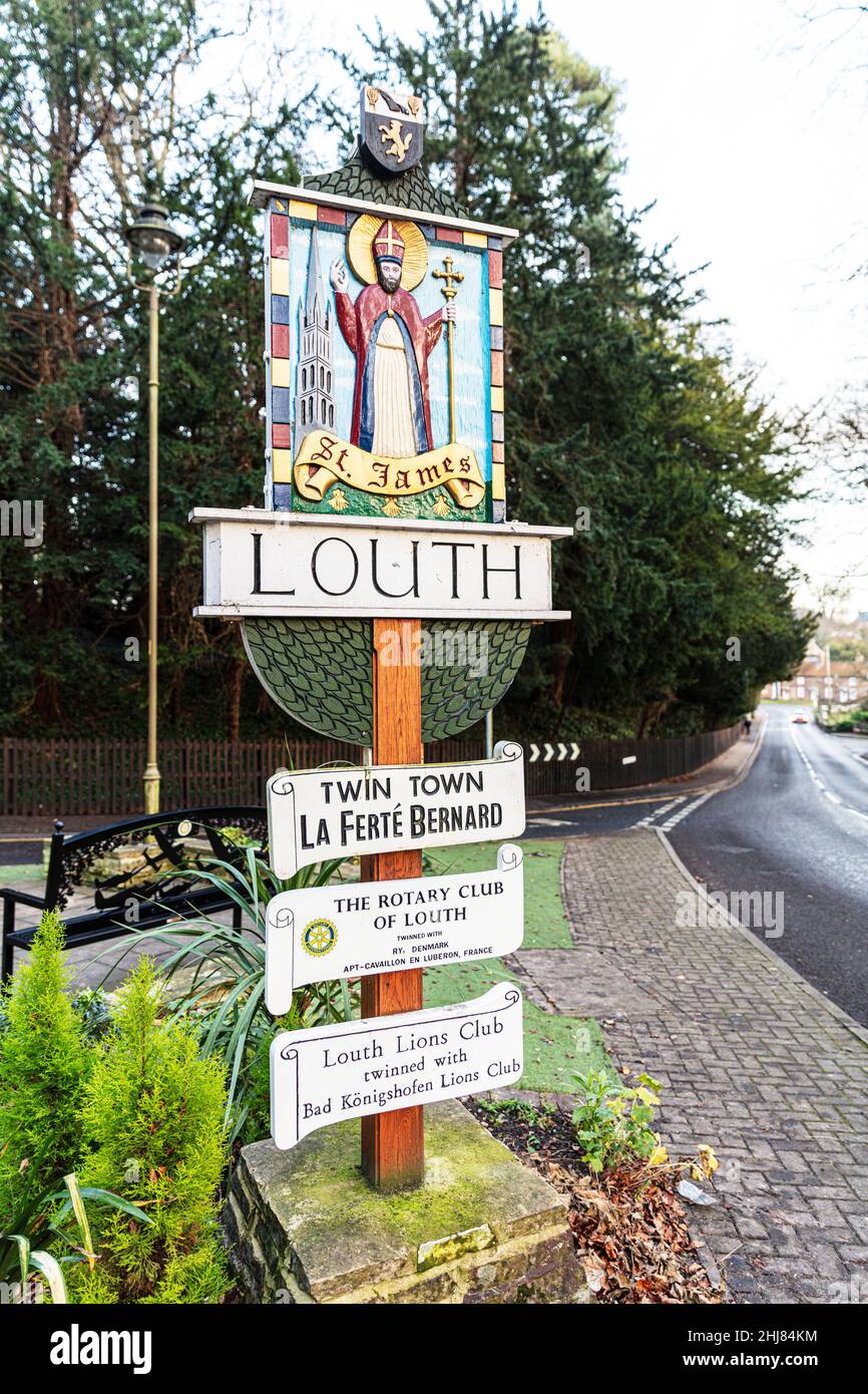 Louth dans Lincolnshire, Royaume-Uni., Louth Welcome Sign Welcom Signs, jumelé avec le signe, Louth UK, Royaume-Uni, Angleterre,Lincolnshire, Louth Lincolnshire, panneau,bienvenue, Banque D'Images