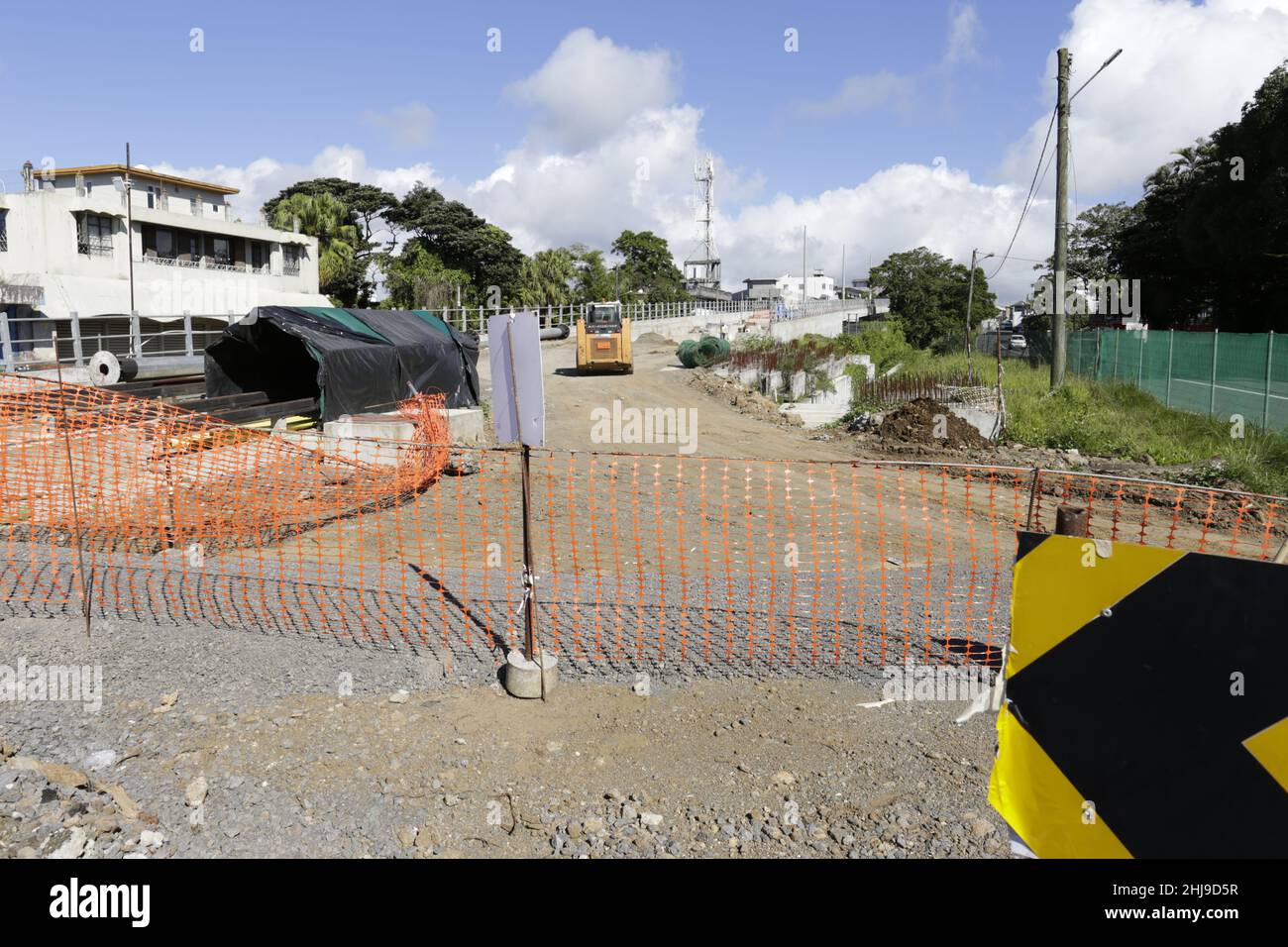 Curepipe – l'avenue Sivananda est fermée (sauf aux résidents) entre la jonction du A10 et du chemin Royal et la jonction de l'avenue Sivananda Banque D'Images