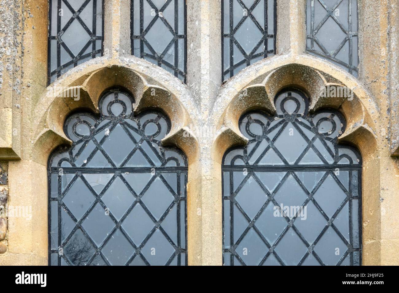 Windows à l'église St Mary's Church, Farnham, Suffolk, Royaume-Uni Banque D'Images
