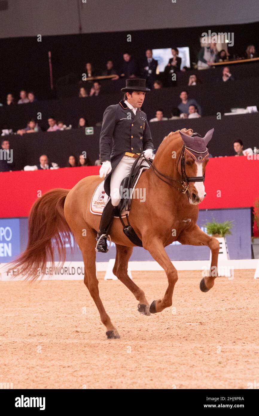 Claudio Castilla avec Alcaide ESP lors de la coupe du monde de la FEI de Longines 2019 le 30 2019 novembre à la semaine du cheval de Madrid, Espagne Banque D'Images