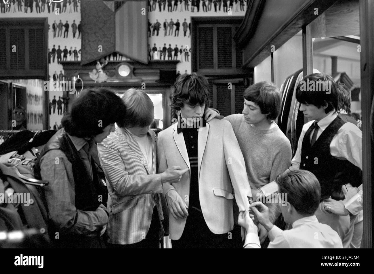 Le matin du 4 juin 1964, lorsque les Rolling Stones ont été emmenés faire du shopping par leur maniger, Andrew Loog Oldam, à beau Gentry sur North Vine Street à Hollywood Banque D'Images