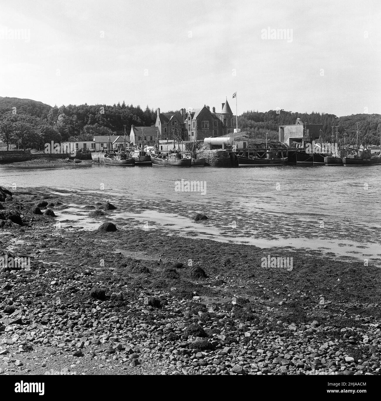 Scènes générales de Lochinver, un village sur la côte dans le district d'Assynt de Sutherland, Highland, Écosse.3rd août 1962. Banque D'Images