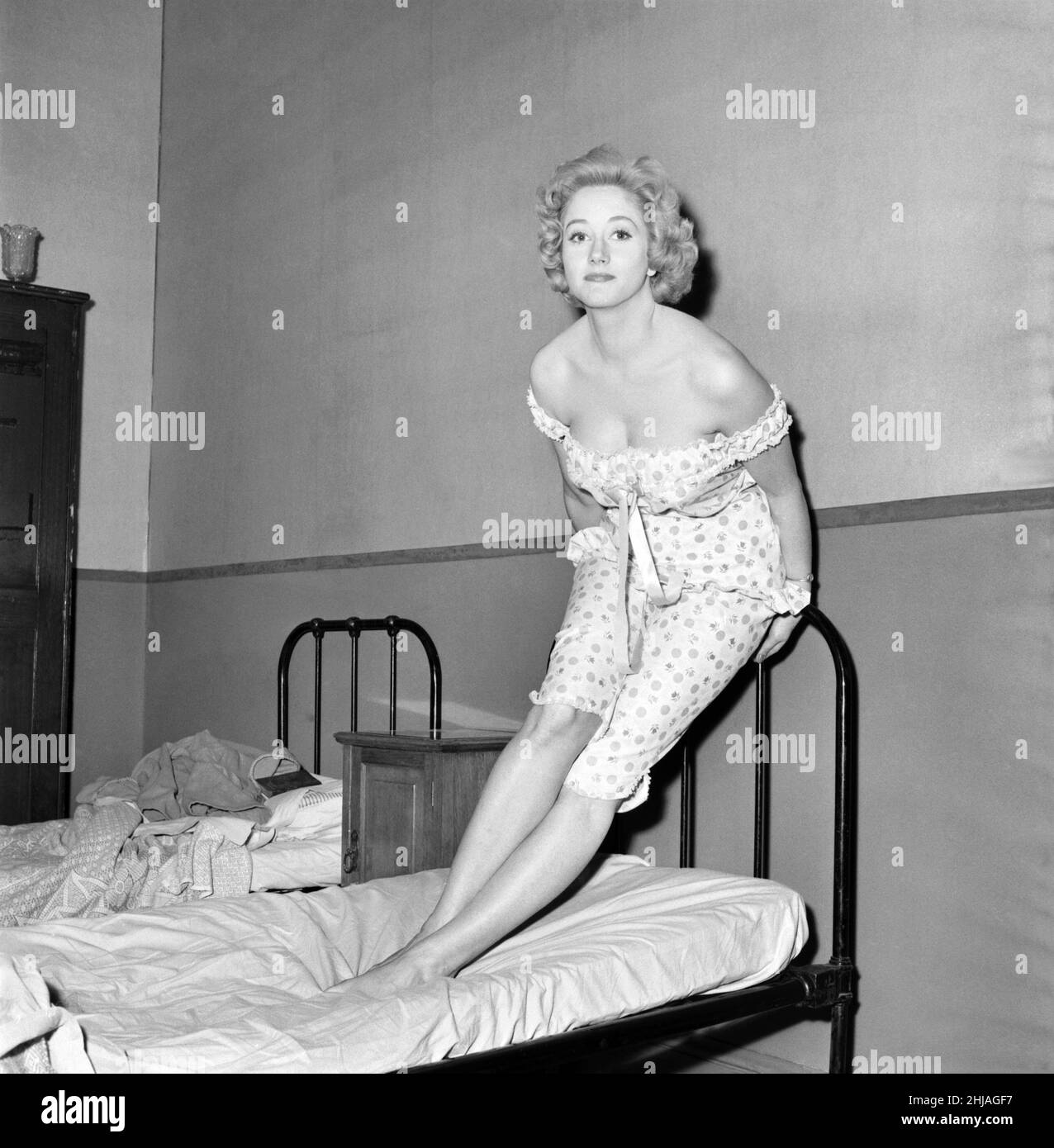 Liz Fraser Banque De Photographies Et D images Haute R solution Alamy liz-fraser-banque-de-photographies-et-d-images-haute-r-solution-alamy
