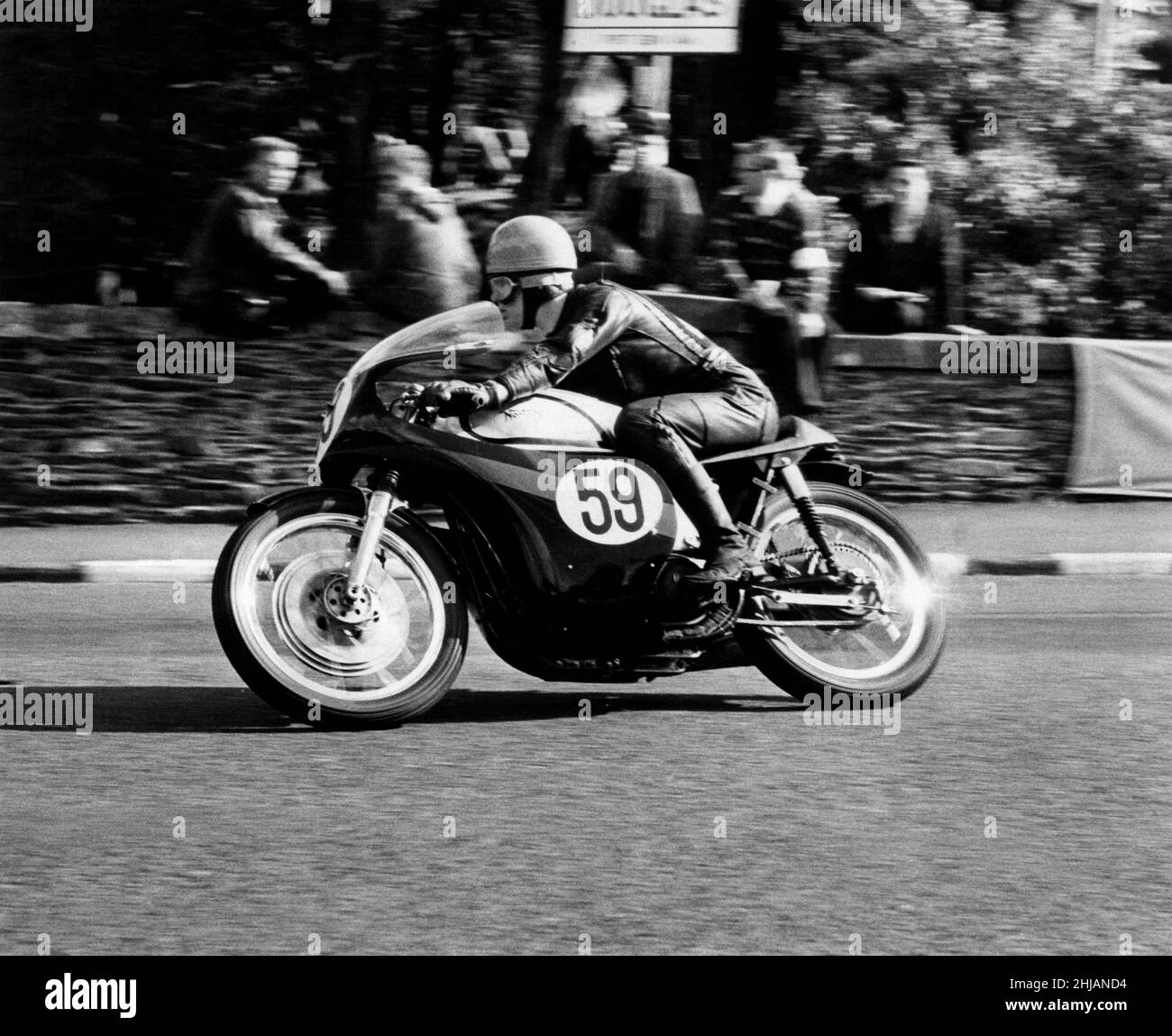 Griff Jenkins (no.59) vainqueur du Grand Prix Manx senior à la vitesse.Septembre 1963 P012516 Banque D'Images