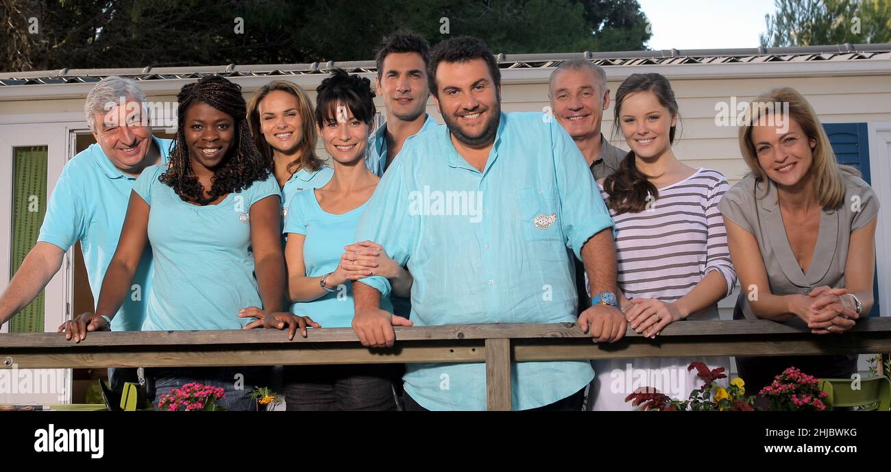 Camping Paradis, saison 1, épisode 7 : série "le plus beau jour de vie"  (2006-) - France année: 2009 (diffusion en 2010) Directeur: Pascal  Heylbroeck Thierry Heckendorn, princesse Erika, Géraldine Lapalus, Jennifer