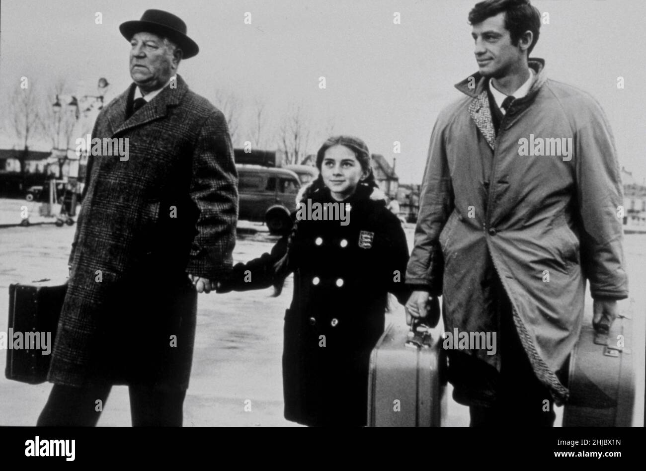 Affiche Film UN SINGE EN HIVER – Jean Gabin Et Belmondo, Poster N&B, état Parfait