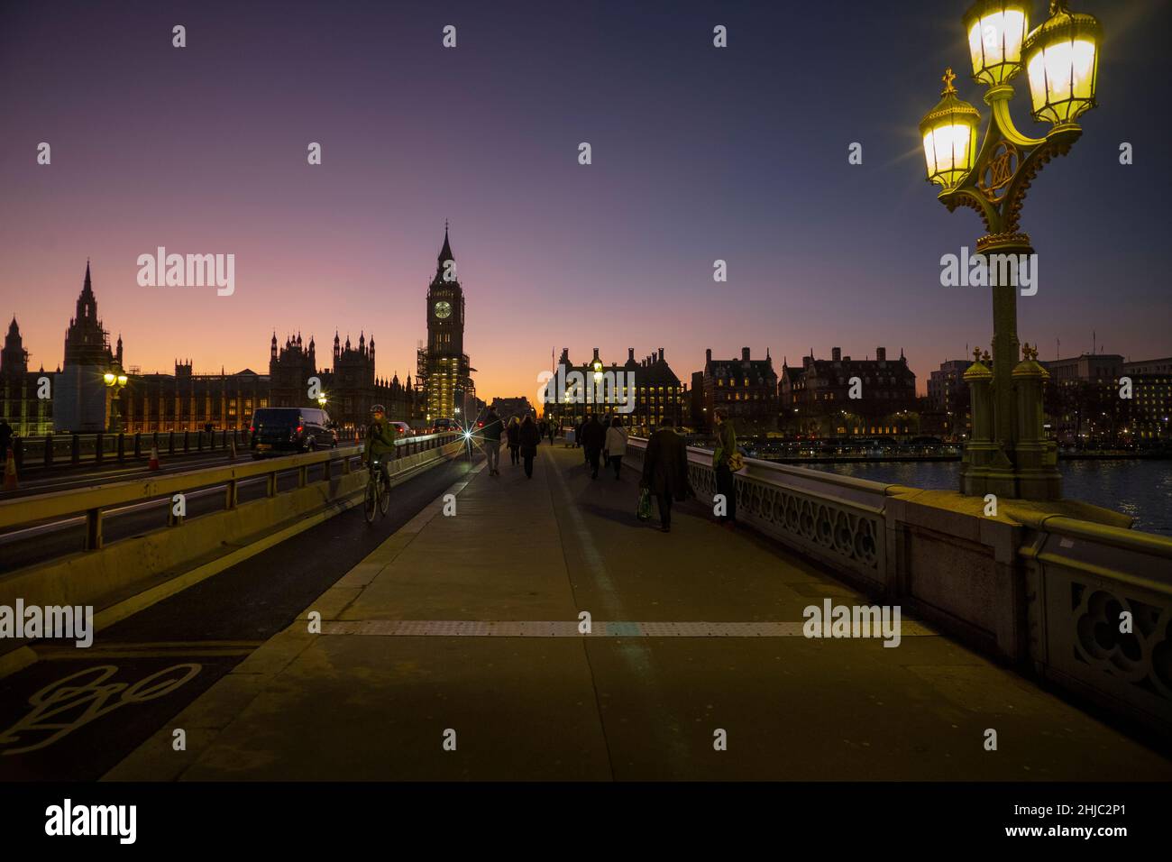 London UK Houses of Parliament Westmister Dusk 27 janvier 2022 Wikipedia: Big Ben est le surnom de la Grande cloche de l'horloge à frapper à la mort Banque D'Images