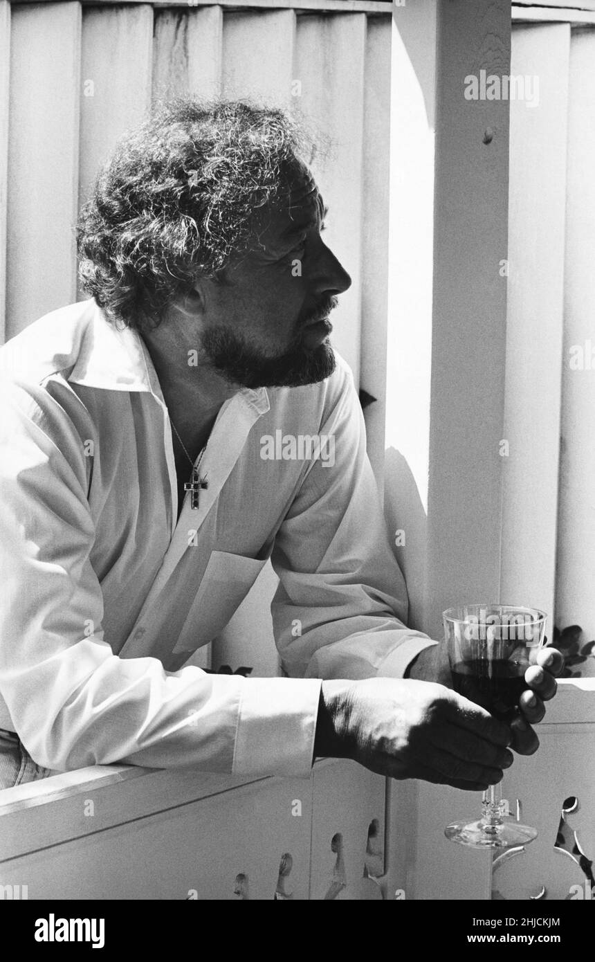 Tennessee Williams se détend chez lui à Key West; photo vers 1971. Banque D'Images