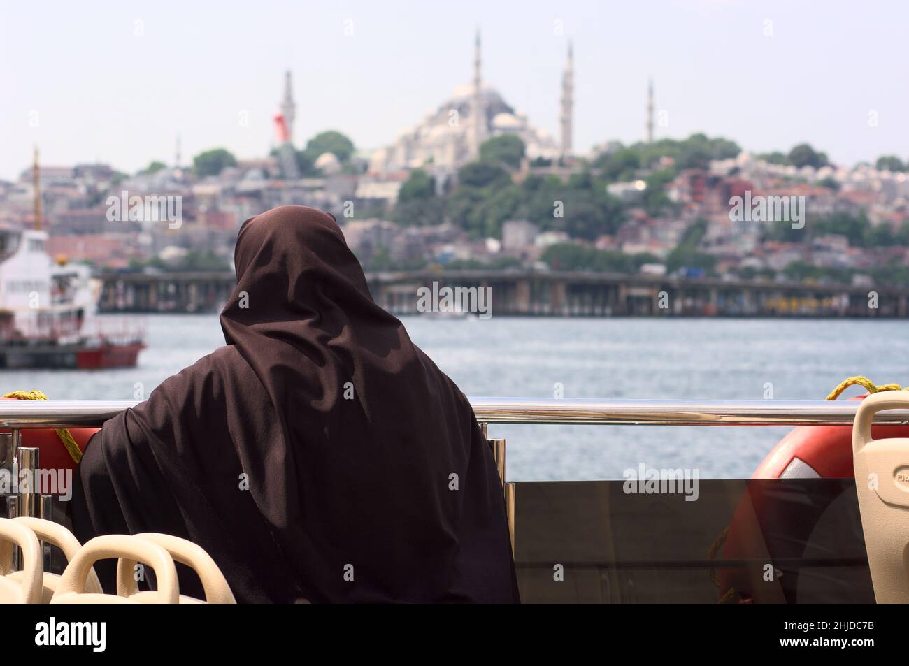 Femme musulmane portant un foulard niqab à Istanbul, Turquie Banque D'Images