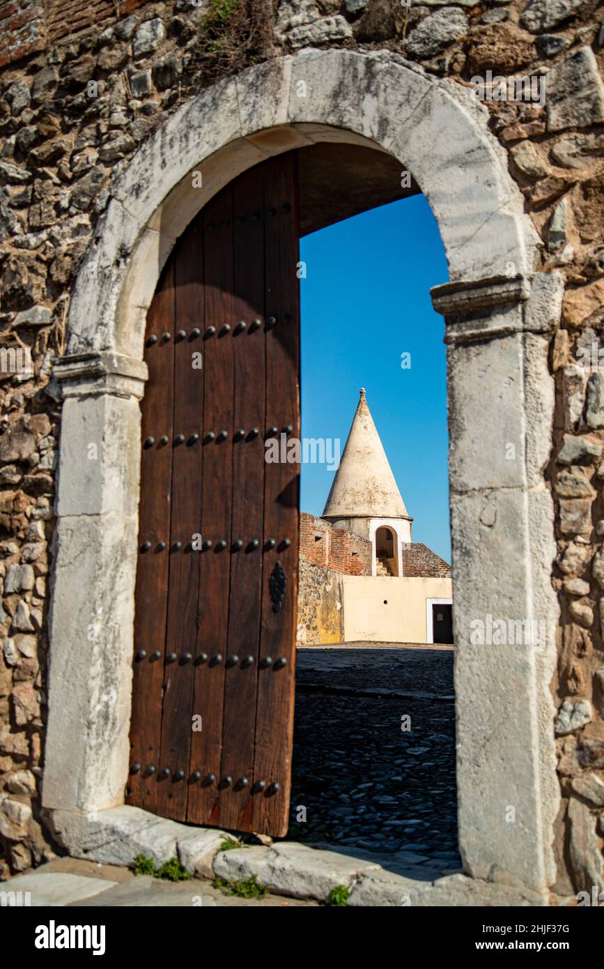 Le Castelo de Viana do Alentejo dans le village de Viana do Alentejo dans Alentejo au Portugal.Portugal, Viana do Alentejo, octobre 2021 Banque D'Images