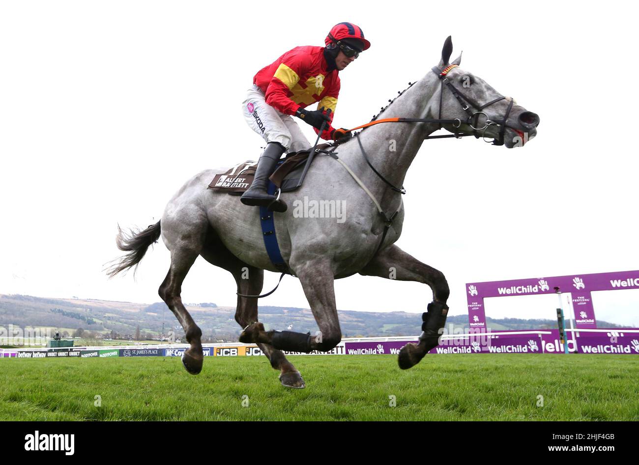 Photo du dossier datée du 19-03-2021 de Vanillier monté par Mark Walsh.Le héros du festival de Cheltenham, Vanillier, offre de rebondir après la déception de Noël dans le Naas Racecourse Business Club Novice Chase dimanche.Date de publication : samedi 29 janvier 2022. Banque D'Images Photo du dossier datée du 19-03-2021 de Vanillier monté par Mark Walsh.Le héros du festival de Cheltenham, Vanillier, offre de rebondir après la déception de Noël dans le Naas Racecourse Business Club Novice Chase dimanche.Date de publication : samedi 29 janvier 2022. Banque D'Images