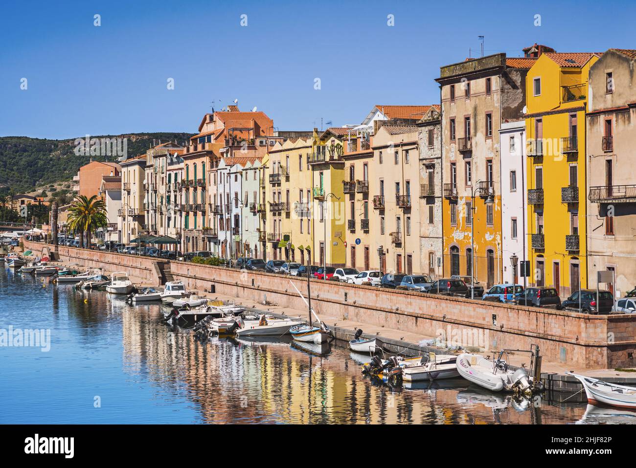 Belle vue sur la ville de Bosa, l'île de Sardaigne, l'Italie.Destination du voyage Banque D'Images