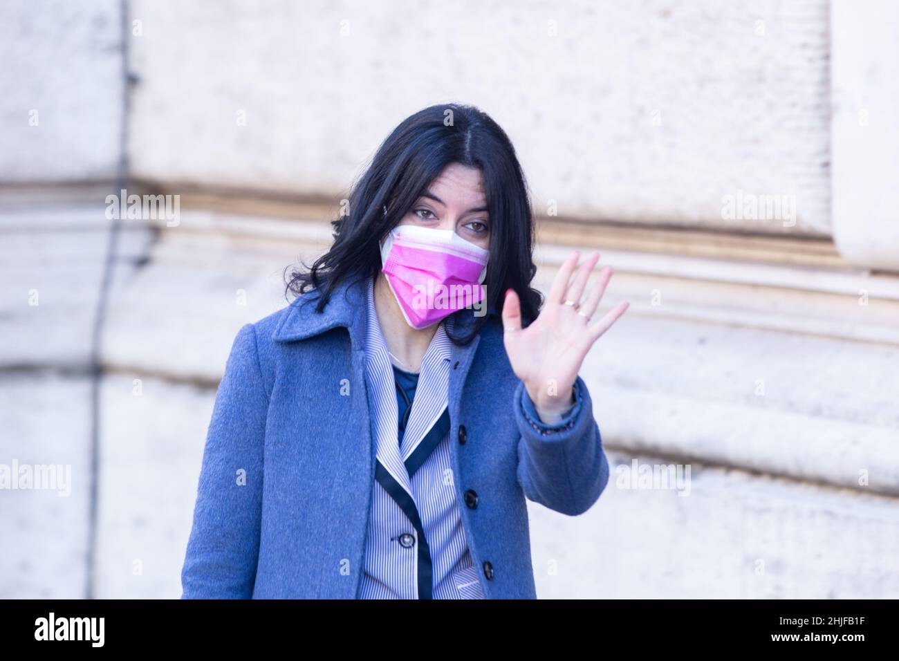 Rome, Italie.29th janvier 2022.Lucia Azzolina arrive au Palais Montecitorio au cours du sixième jour de vote pour l'élection du nouveau Président de la République, le 29 janvier 2022 (Credit image: © Matteo Nardone/Pacific Press via ZUMA Press Wire) Banque D'Images