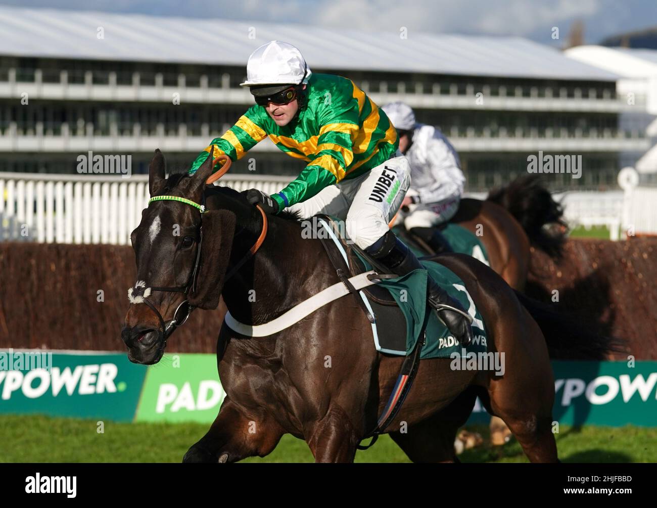 La Maison de Chantry, criblée par Nico de Boinville, remporte clairement le Paddy Power Cotswold Chase à l'hippodrome de Cheltenham.Date de la photo: Samedi 29 janvier 2022. Banque D'Images