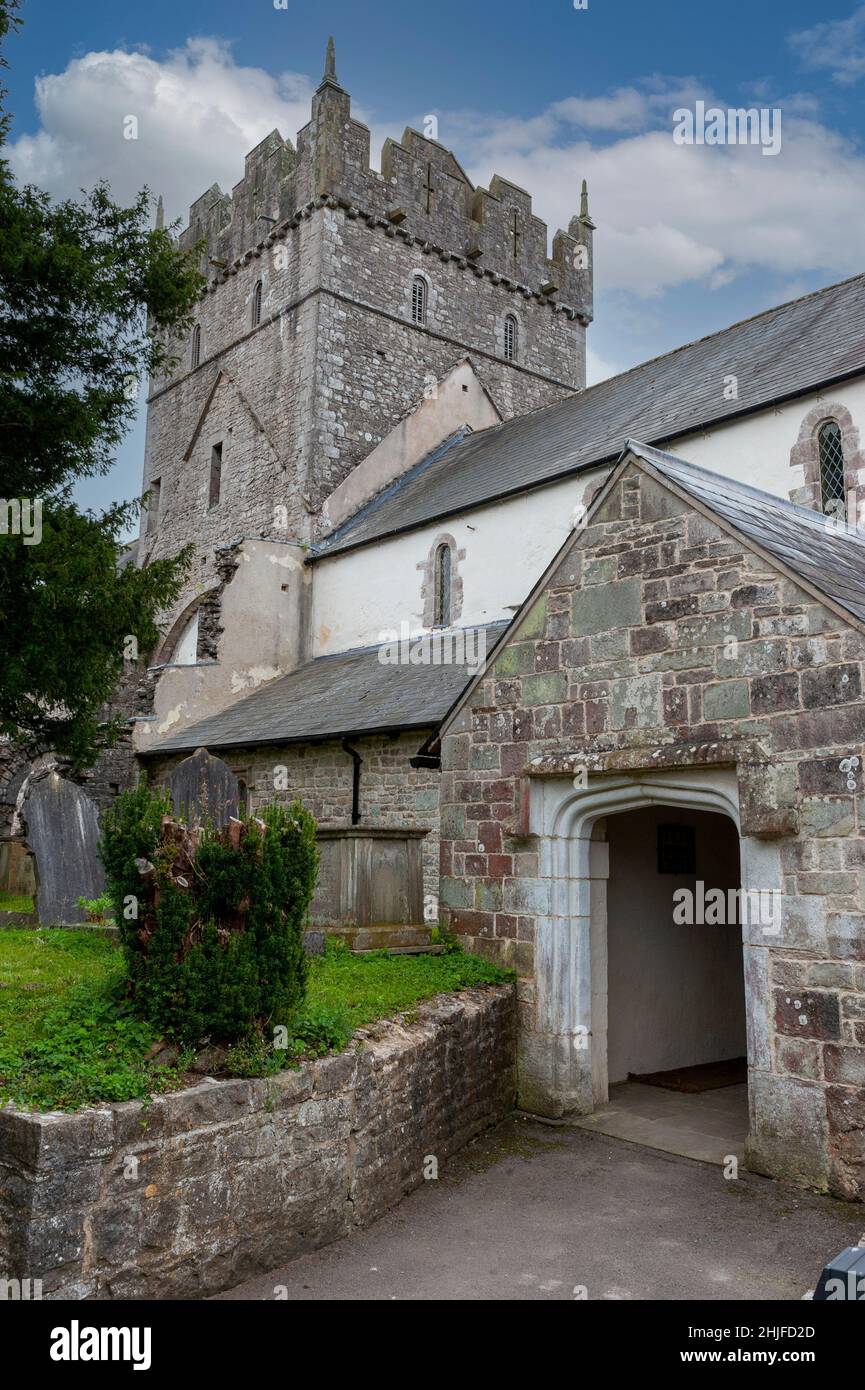 Église du Prieuré de St Michael, église paroissiale d'Ewenny, Ewenny, Bridgend, Vale de Glamorgan, pays de Galles du Sud,Pays de Galles, Royaume-Uni Banque D'Images