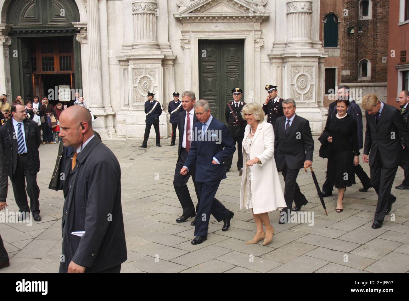 Camilla, duchesse de Cornouailles et Prince Charles, prince de Galles arrivent à Venise le 28 avril 2009 à Venise, Italie. Banque D'Images