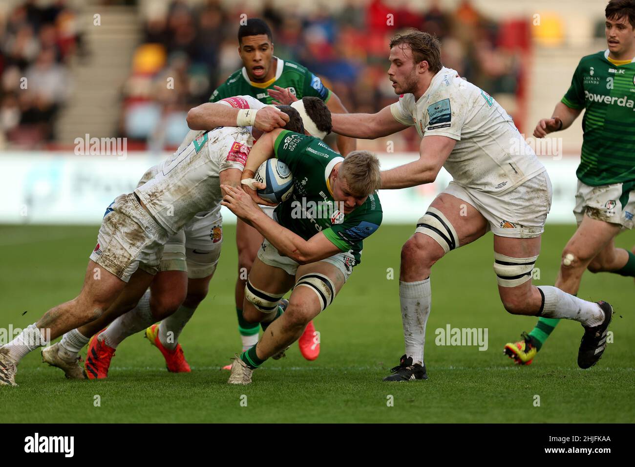 L'irlandais de Londres Tom Pearson s'est attaqué par Exeter Chiefs lors du match Gallagher Premiership au Brentford Community Stadium, Londres.Date de la photo: Samedi 29 janvier 2022. Banque D'Images