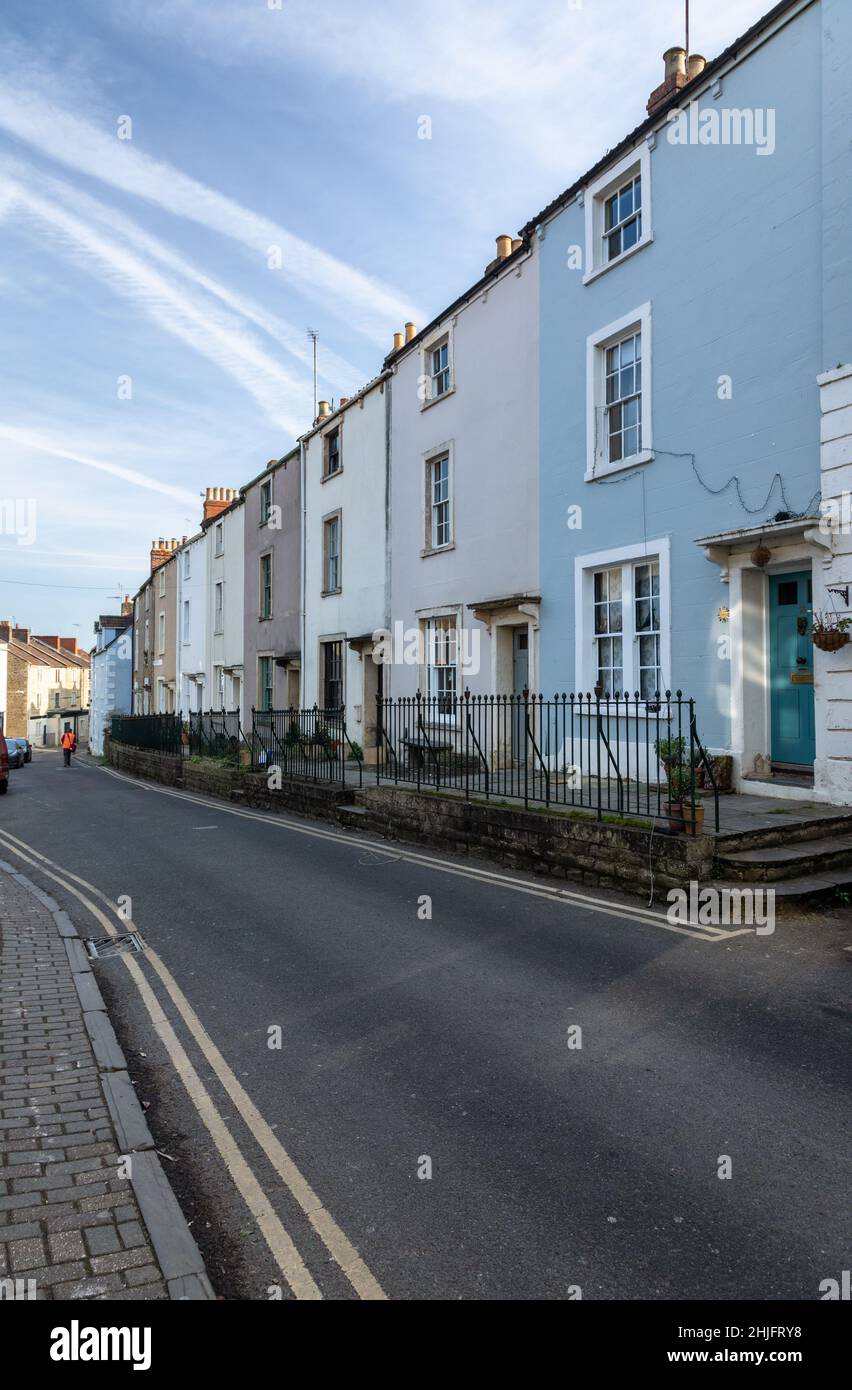 Une rangée de maisons de trois étages Regency Grade II à Catherine Street, Frome, Somerset, Angleterre, Royaume-Uni Banque D'Images