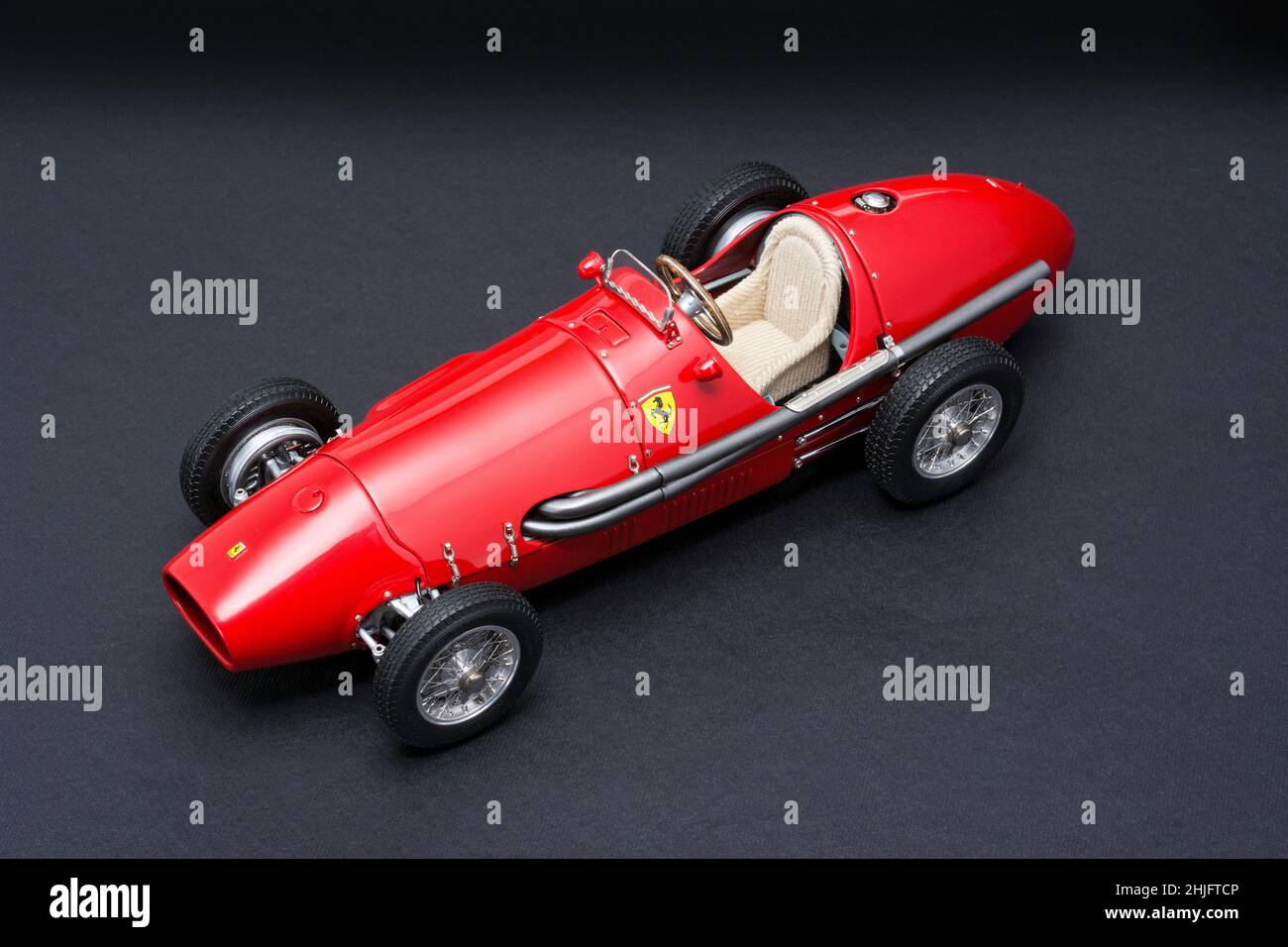 Maquette de voiture moulée par CMC de Ferrari 500F2,1953 Banque D'Images