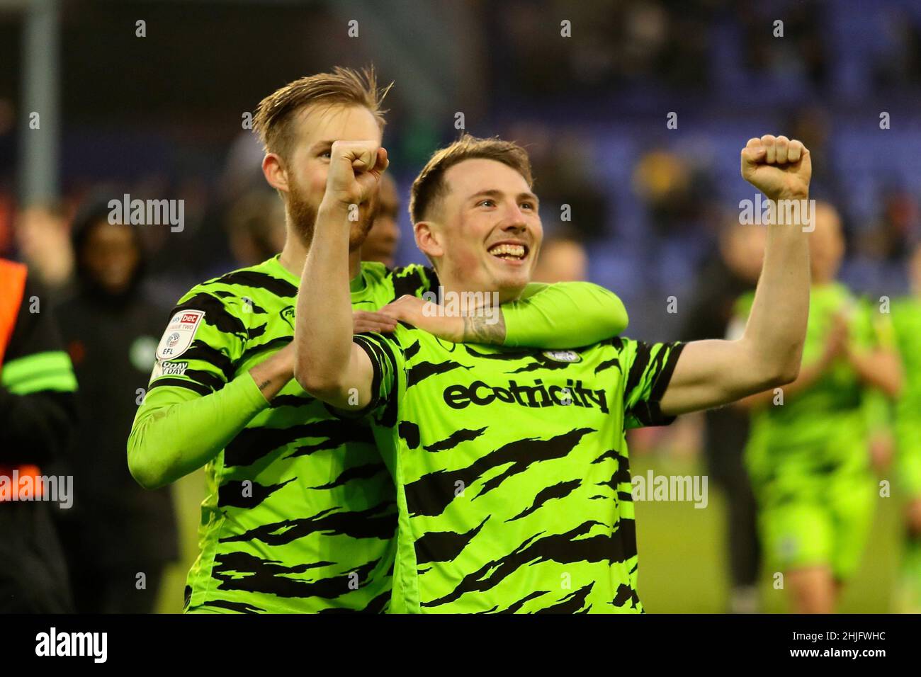 Birkenhead, Royaume-Uni.29th janvier 2022.Les joueurs de Forest Green Rovers célèbrent après avoir remporté le match de la Sky Bet League Two entre Tranmere Rovers et Forest Green Rovers au parc de Prenton le 29th 2022 janvier à Birkenhead, en Angleterre.(Photo de Tony Taylor/phcimages.com) Credit: PHC Images/Alamy Live News Banque D'Images