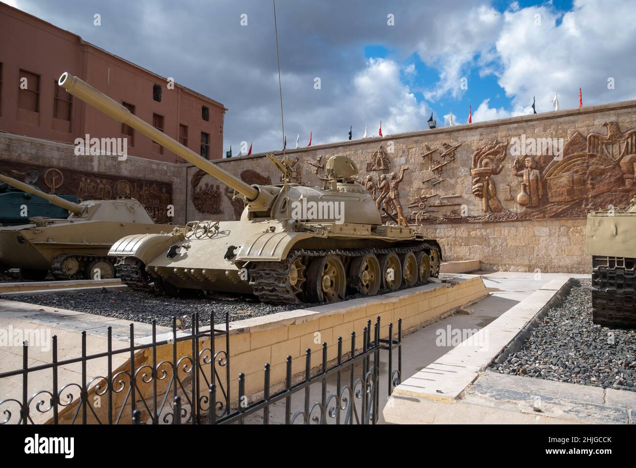 Le Caire Égypte décembre 2021 l'armée égyptienne T55 tank exposé au musée militaire national du caire Banque D'Images