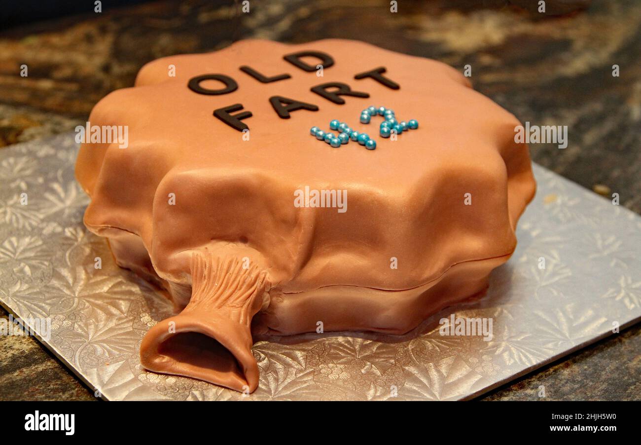 Vieux gâteau d'anniversaire pour un homme Banque D'Images