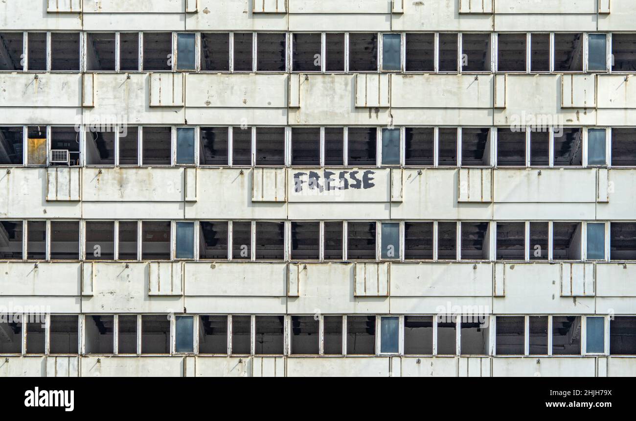 DDR façade mit Protest-Graffitti 'Fresse', nahe Alexanerplatz, Berlin, Allemagne Banque D'Images