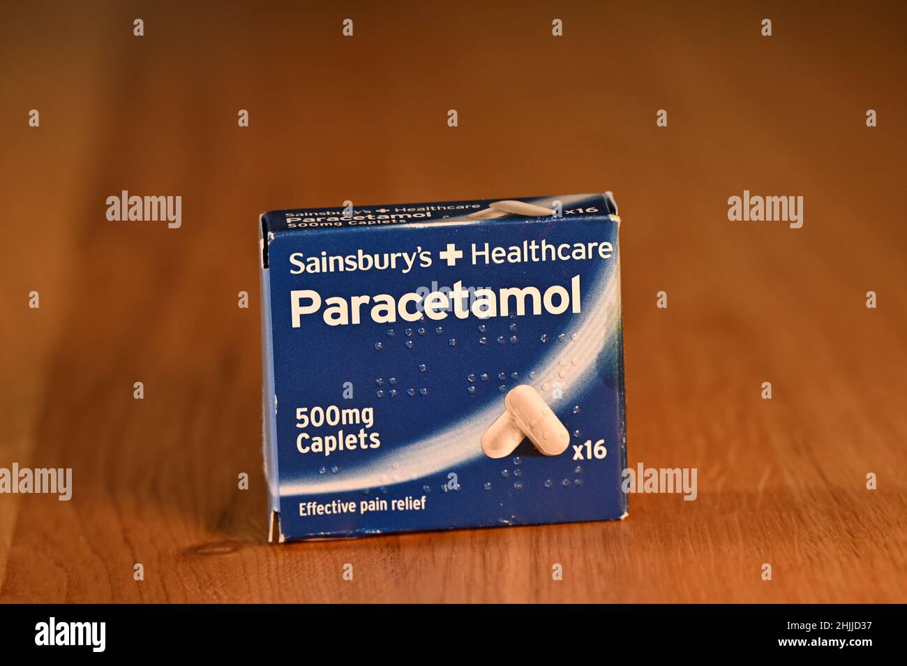 Bottes Sainsburys Paracetamol.Londres.ROYAUME-UNI.Janvier 2022. Banque D'Images