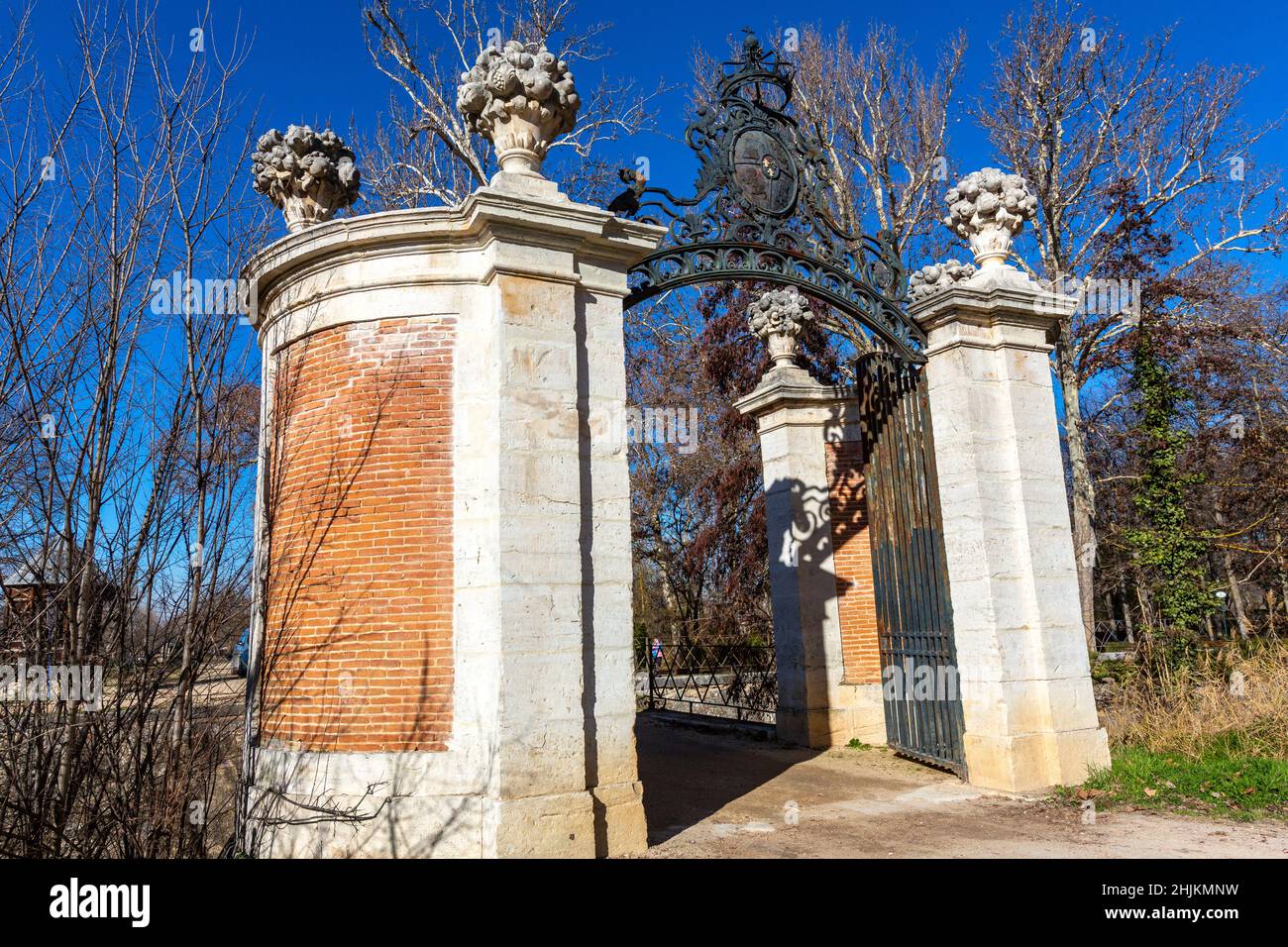 Portes de Puente de la Isleta, jardin de l'île, Aranjuez, Madrid, Espagne Banque D'Images