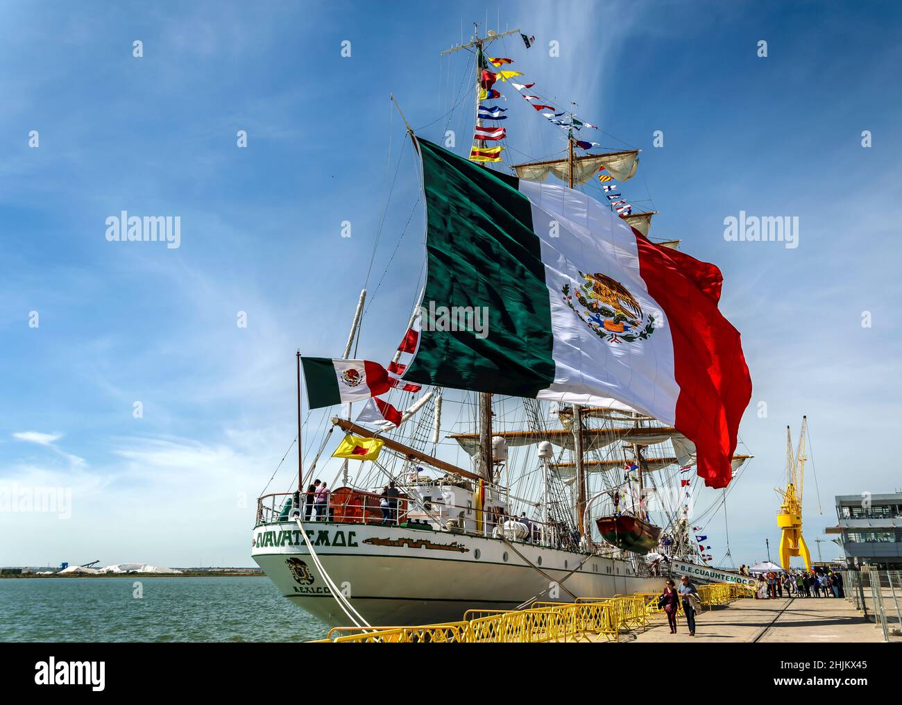 HUELVA, ESPAGNE, AVRIL 15th 2017 Port de Huelva.Le voilier mexicain Cuauthemoc fait une balance dans son voyage pour le monde Banque D'Images