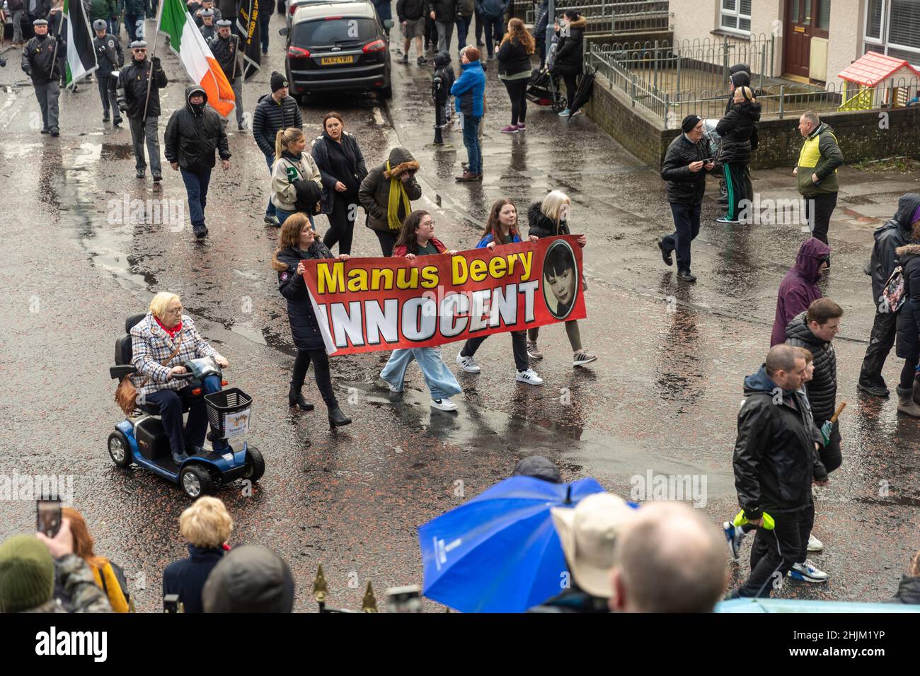 Derry, Royaume-Uni.30th janvier 2022.Bloody Dimanche 50th anniversaire mars commencer une Central Drive à Creggan la marche suivre la même route qu'elle a fait en 1972.Credit: Bonzo/Alamy Live News Banque D'Images