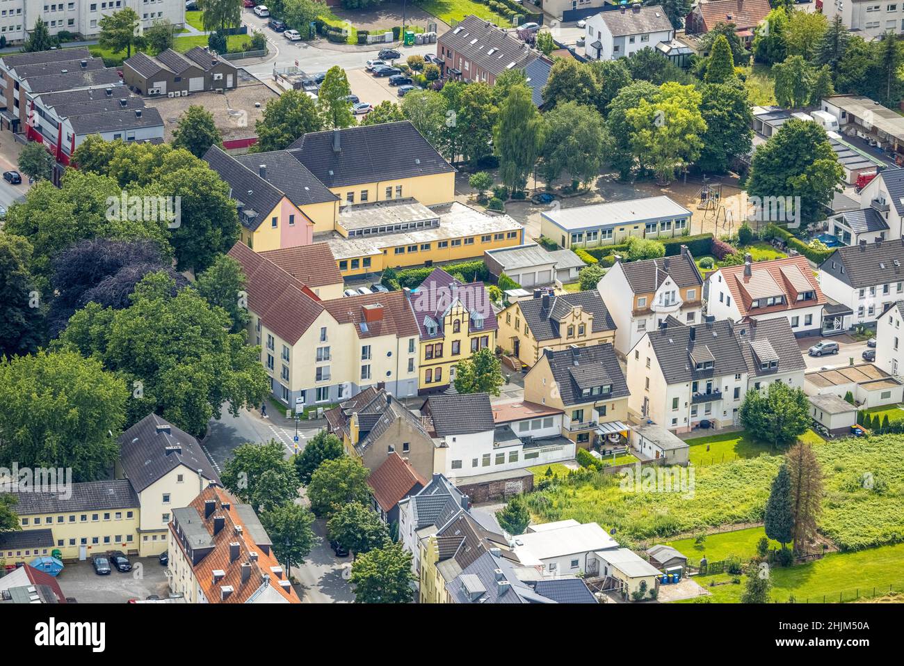 Vue aérienne, école primaire d'Aloysiusschule, Freiberg, Holzwickede, région de Ruhr,Rhénanie-du-Nord-Westphalie, Allemagne, enseignement, institution scolaire, DE, Banque D'Images