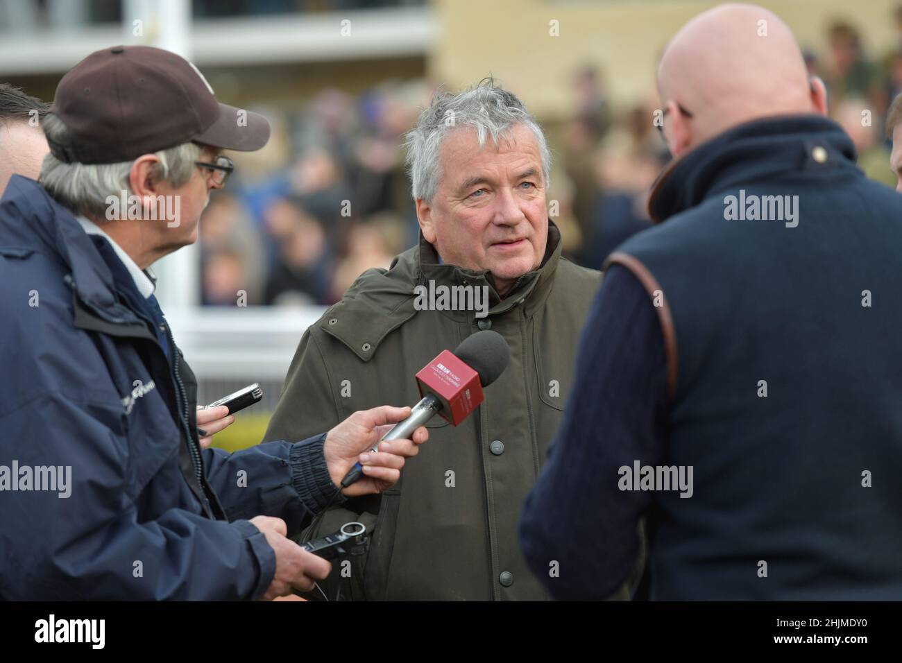 Course au champ de courses de Cheltenham, Prestbury Park, le jour des essais du festival en janvier, avant le festival de la coupe d'or de Cheltenham en mars. Quatrième course 1. Banque D'Images