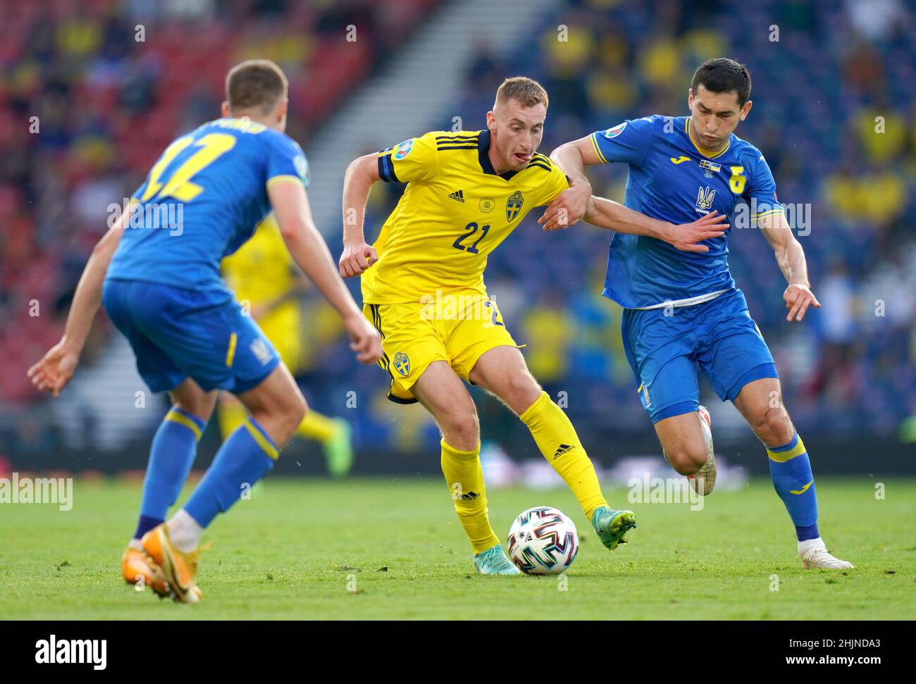 Photo du dossier datée du 29-06-2021 de la Suède Dejan Kulusevski (centre)Tottenham sont sur le point de compléter le double coup de la paire de Juventus Dejan Kulusevski et Rodrigo Bentancur.Date de publication : lundi 31 janvier 2022. Banque D'Images