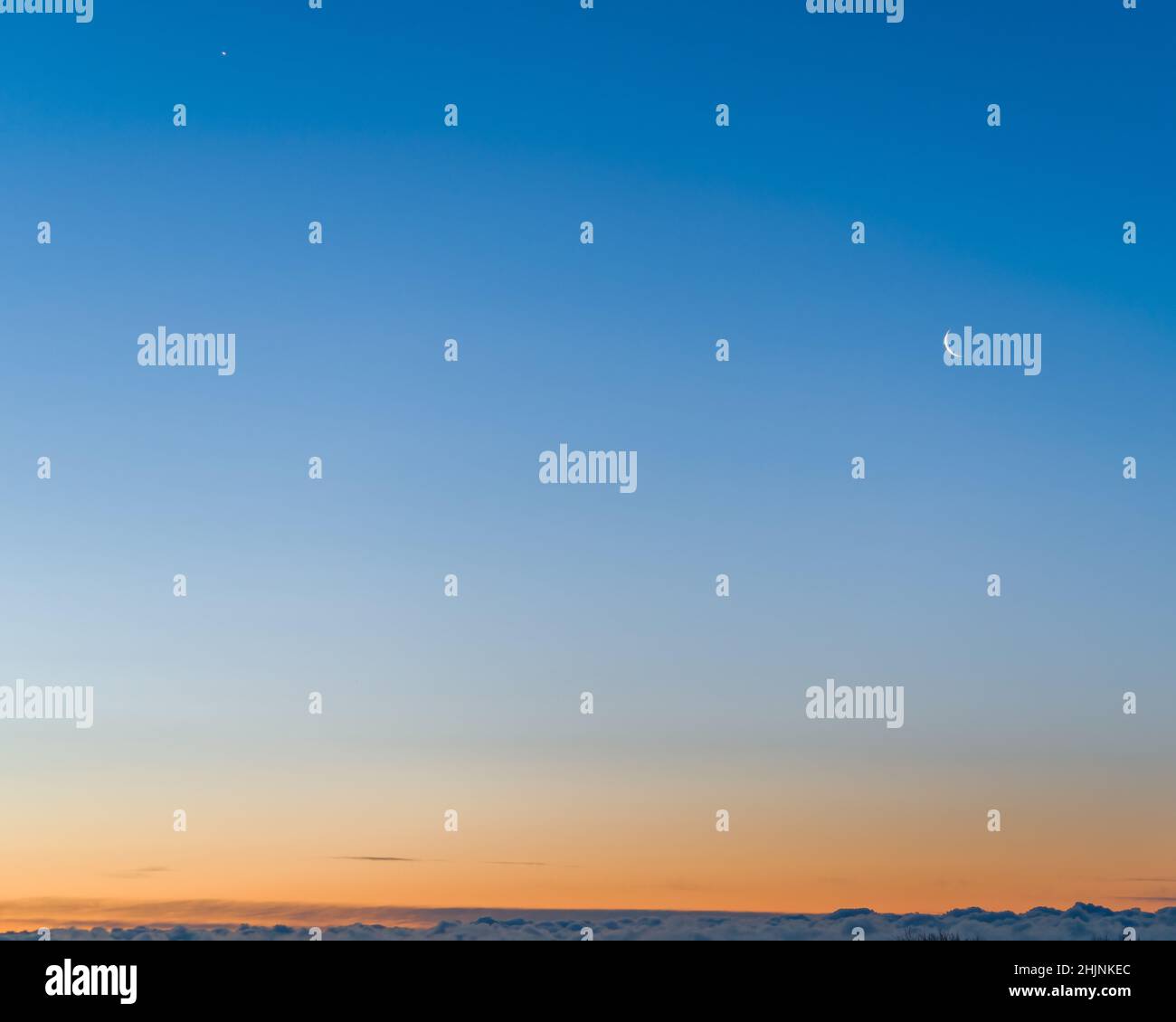 Nouvelle lune, l'étoile du Nord et l'horizon Banque D'Images