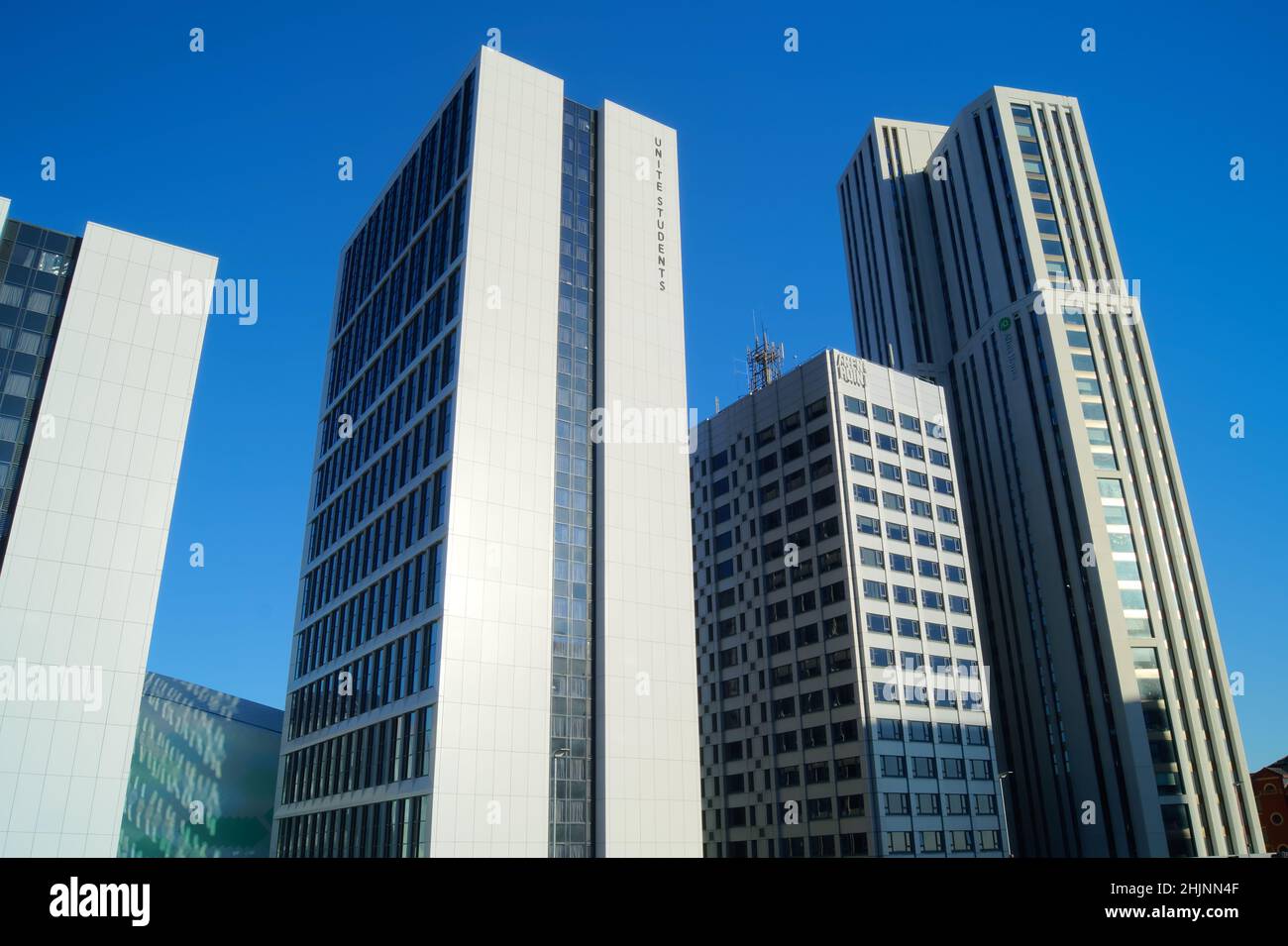 Royaume-Uni, West Yorkshire, Leeds, City Center gratte-ciel sur Merrion Way Banque D'Images