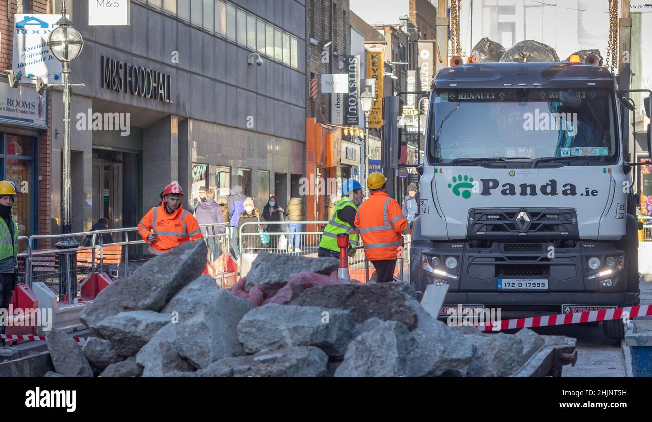 Rénovations dans les rues de Dublin, ouvriers de la construction et travailleurs de la route au travail, Dublin City Centre, Irlande Banque D'Images