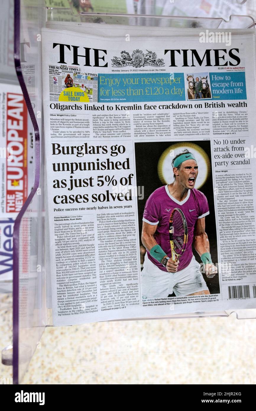 Rafael Nadal Australian tennis Open sur la première page du titre du journal Times 'burglaris Go unpuni as just 5% of cases Solved' 30 janvier 2022 Banque D'Images